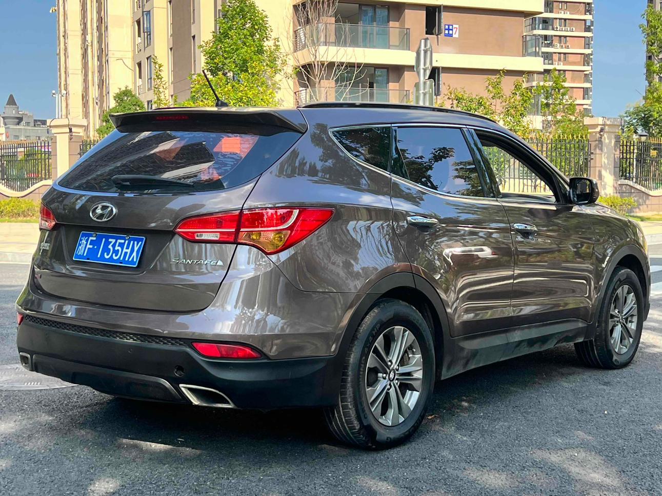 Hyundai Santa Fe 2015 thumb 5