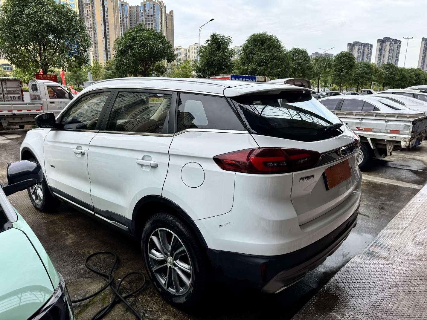Geely Boyue 2018 thumb 2