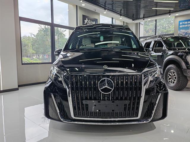 Mercedes-Benz V-Класс 2022 thumb 2