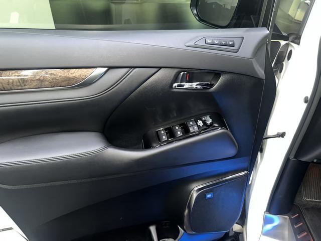 Toyota Alphard 2019 thumb 8