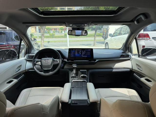 Toyota Sienna 2021 thumb 6