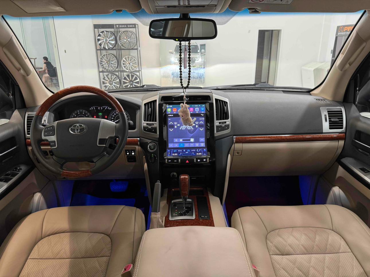 Toyota Land Cruiser 2017 thumb 11