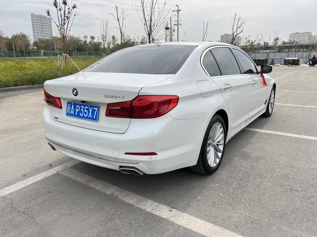 BMW 5 серии 2018 thumb 4
