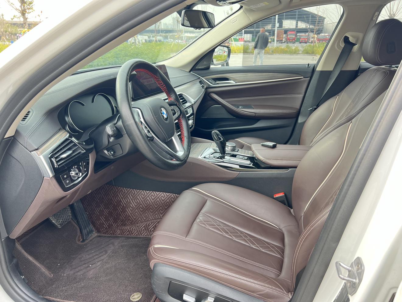 BMW 5 серии 2018 thumb 6