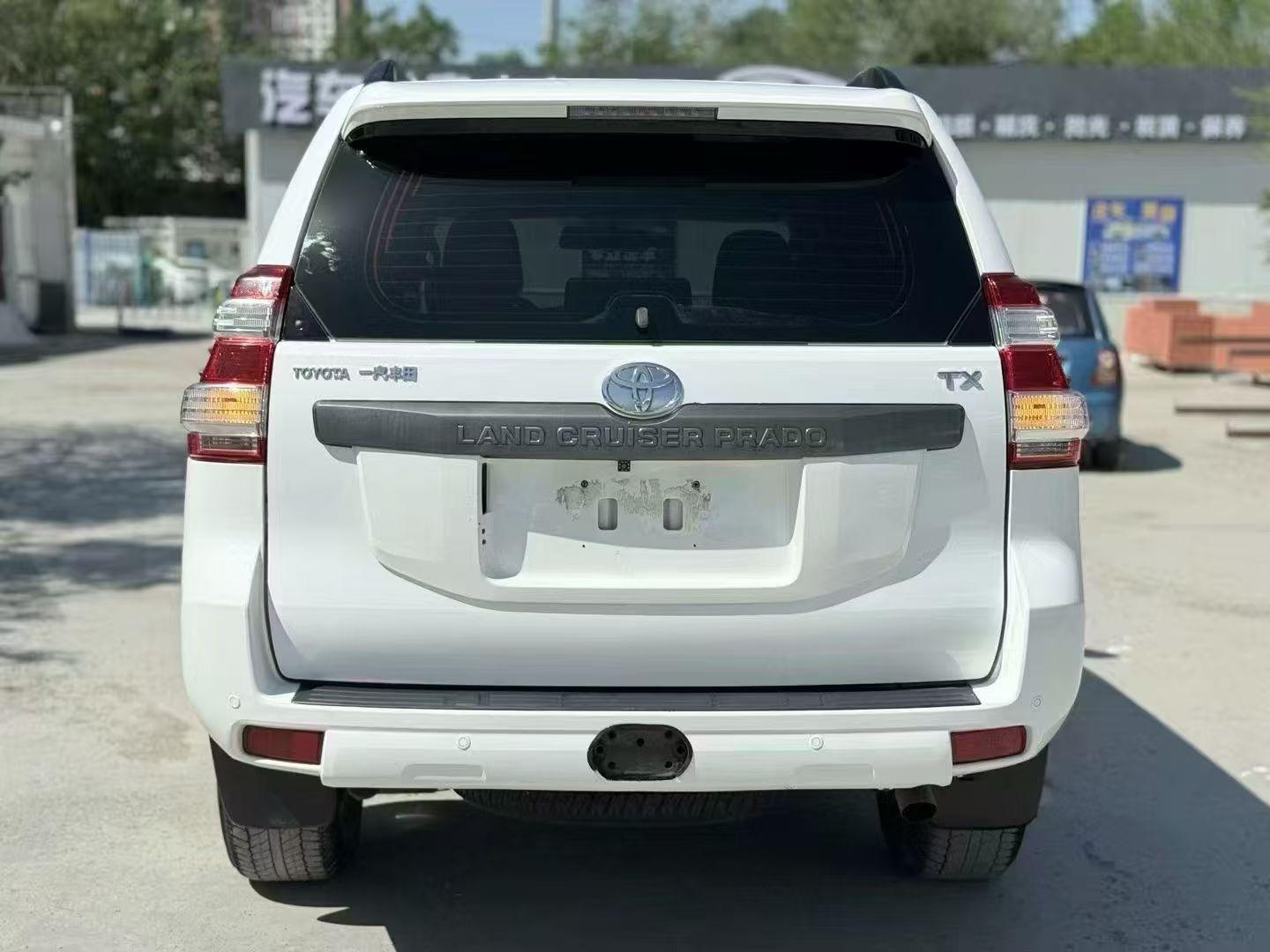 Toyota Land Cruiser Prado 2015 thumb 3