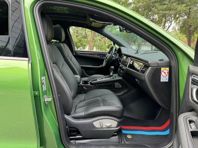 Porsche Macan 2022 thumb 3