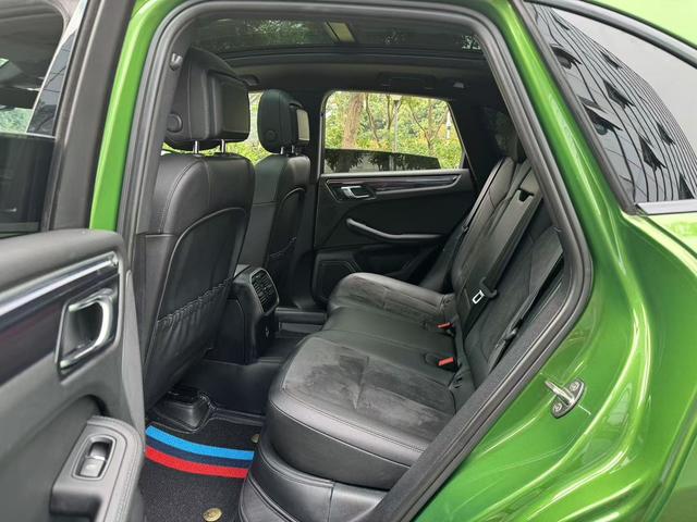 Porsche Macan 2022 thumb 4
