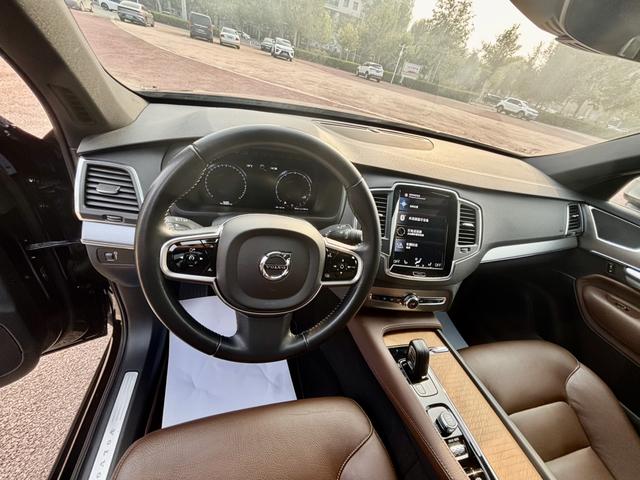 Volvo XC90 2021 thumb 5