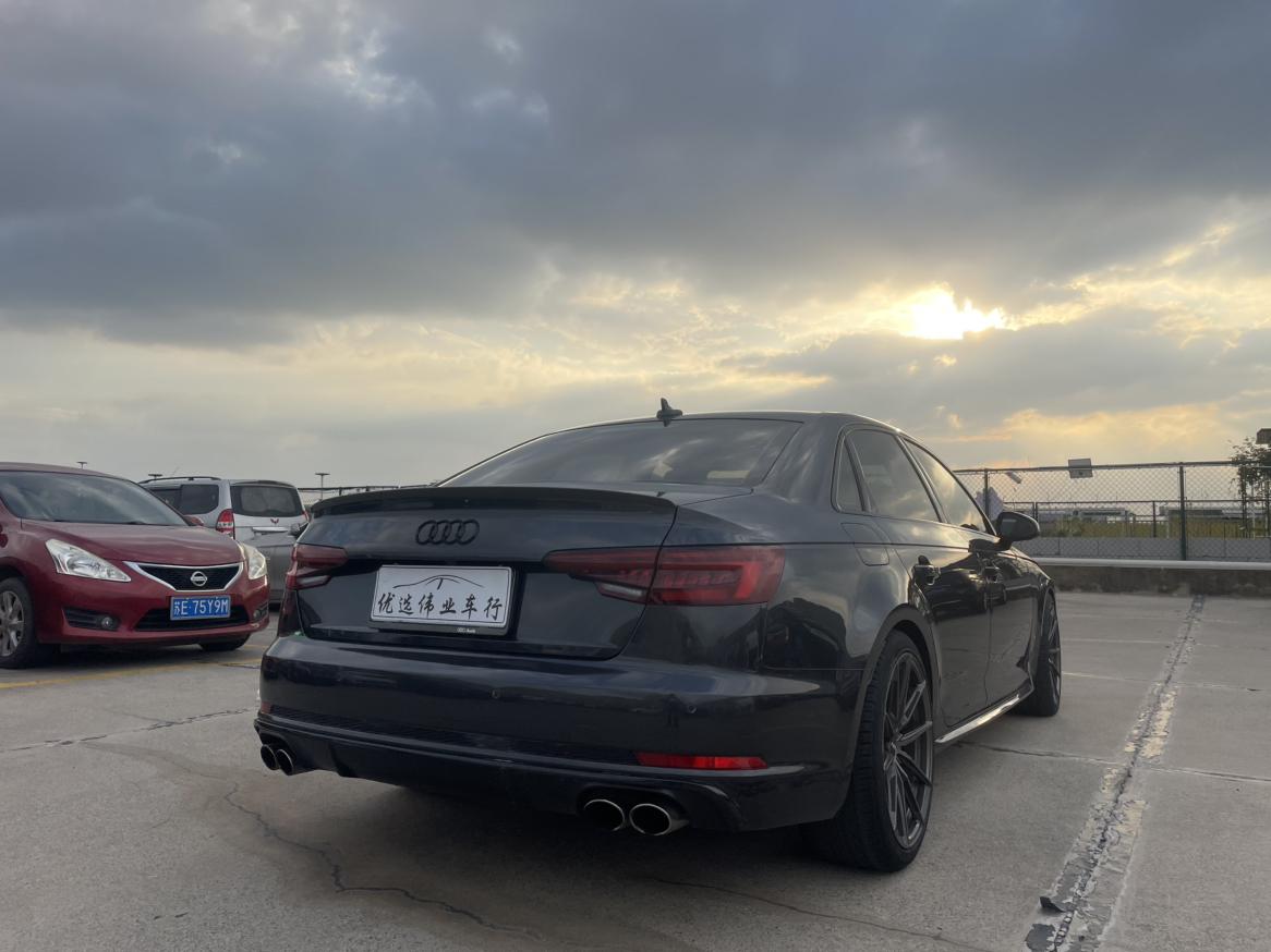 Audi S4 2019 thumb 4