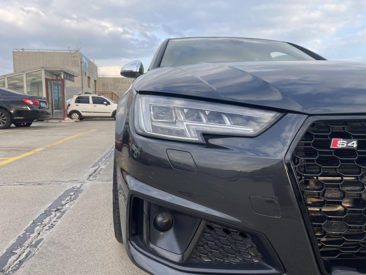 Audi S4 2019 thumb 5