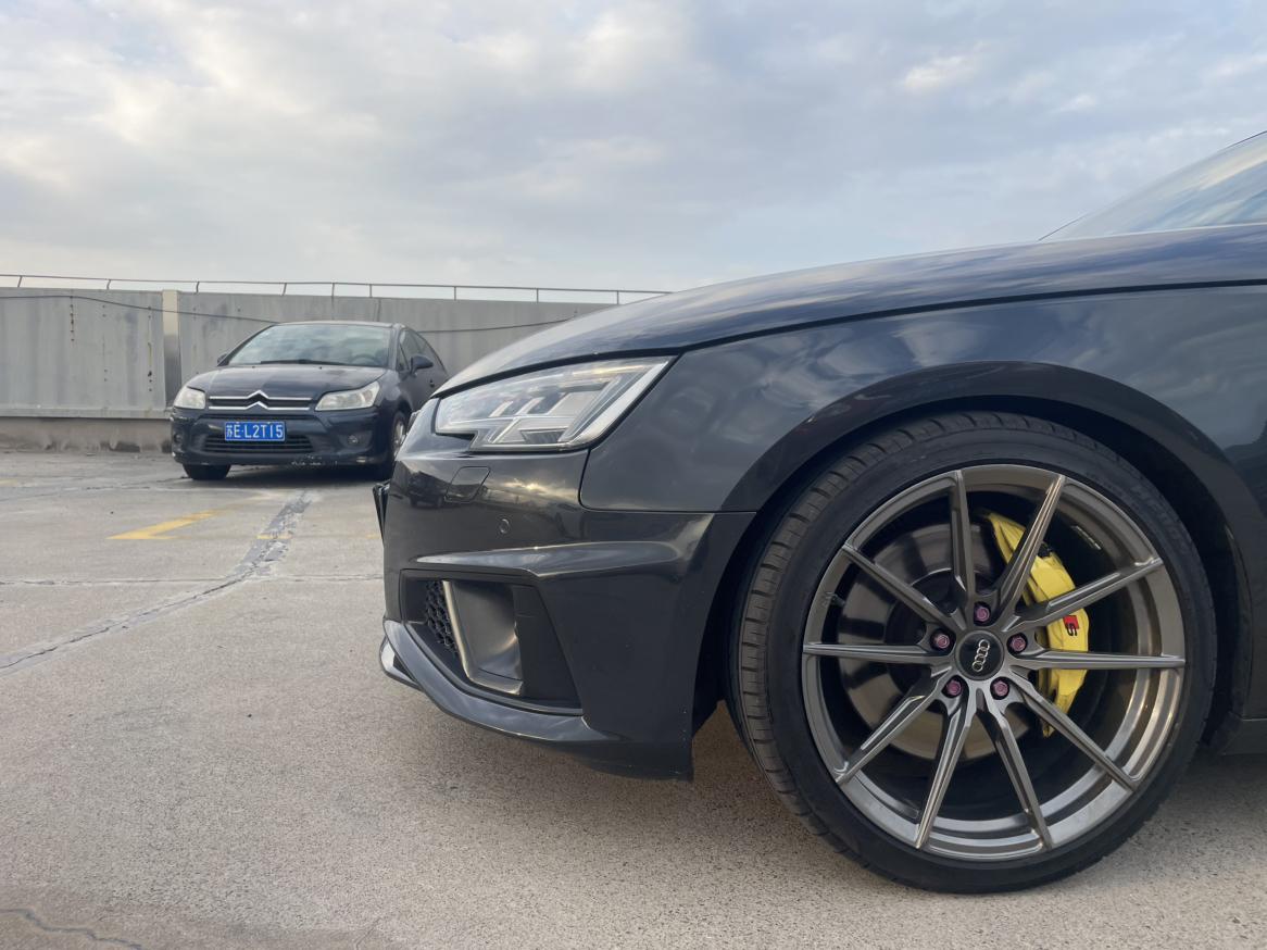 Audi S4 2019 thumb 6