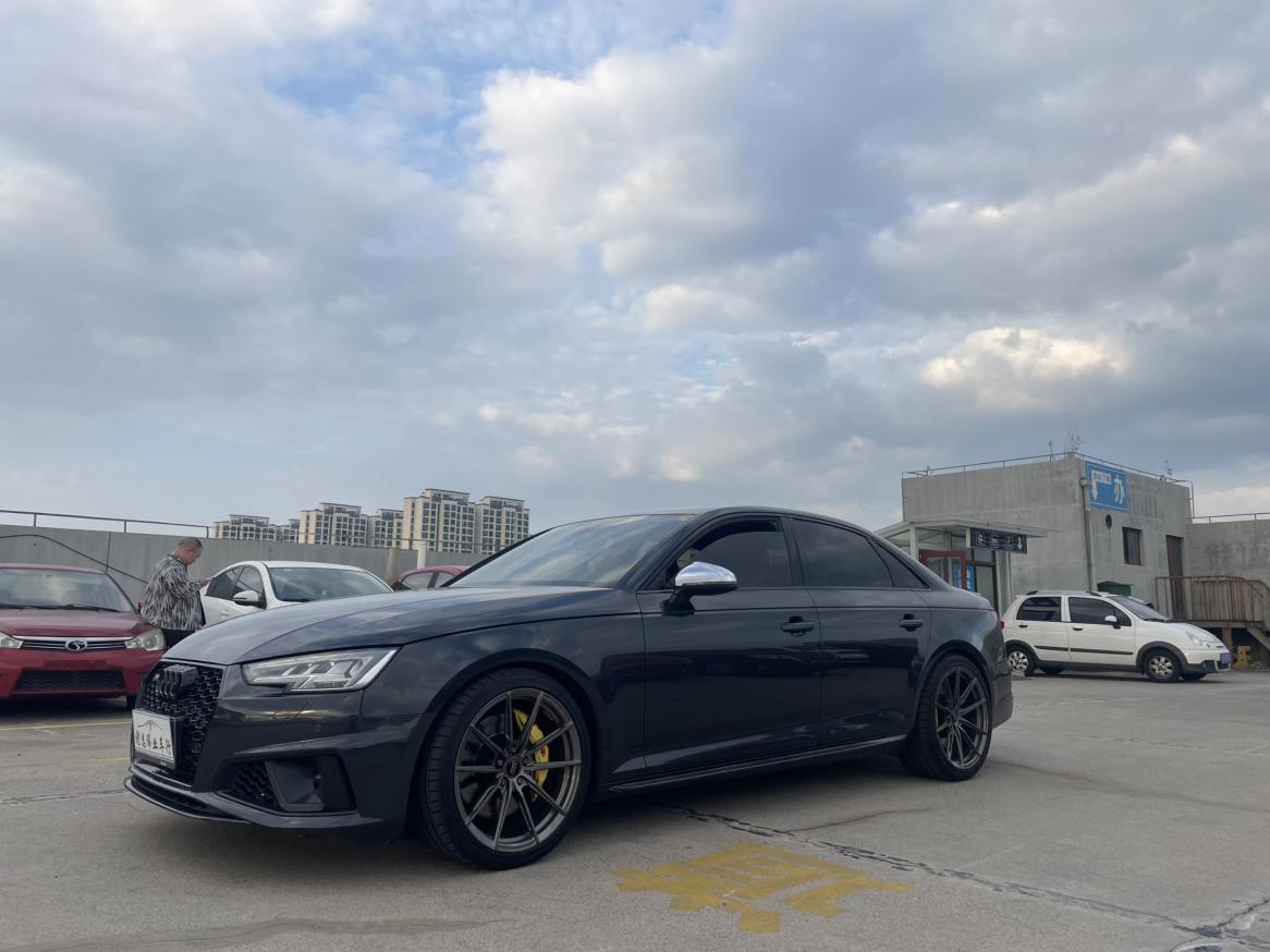 Audi S4 2019 thumb 8