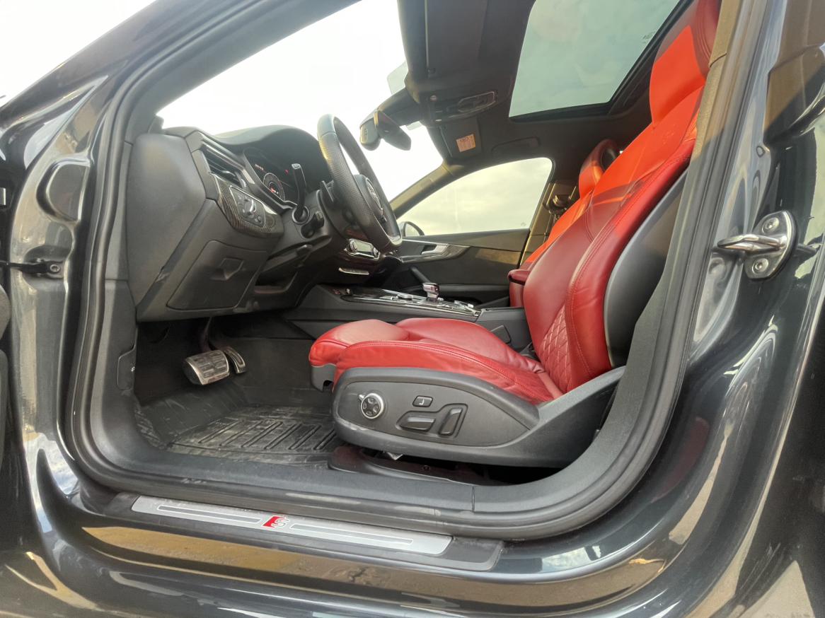 Audi S4 2019 thumb 12