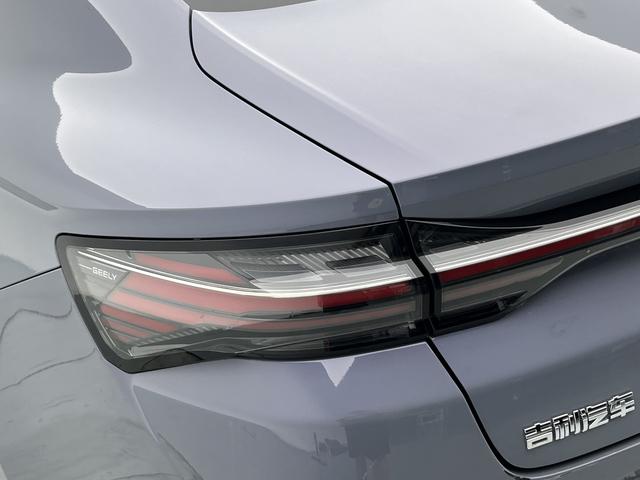 Audi A4 2024 thumb 11