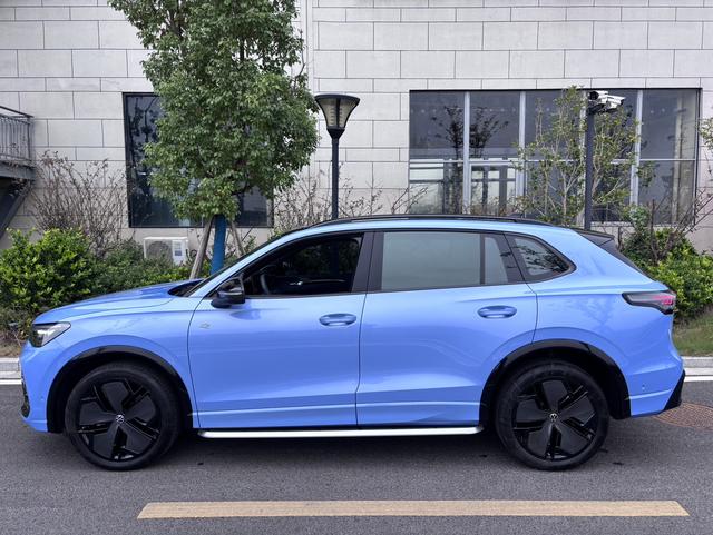 Volkswagen Tiguan 2024 thumb 4