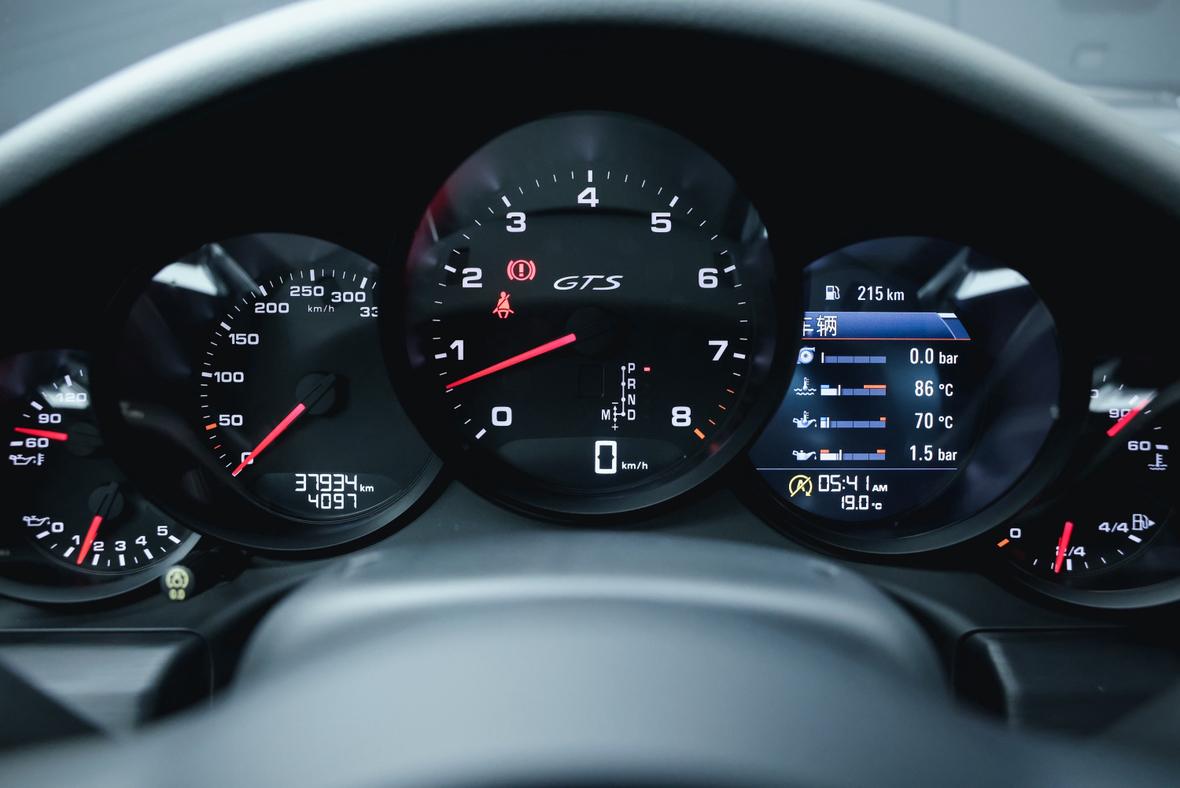 Porsche 911 2019 thumb 7