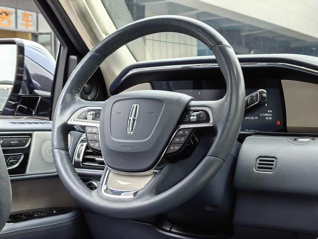 Lincoln Nautilus 2020 thumb 11