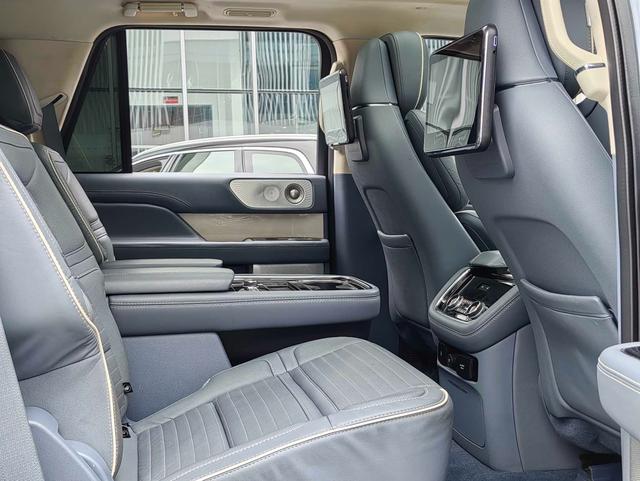 Lincoln Nautilus 2020 thumb 12