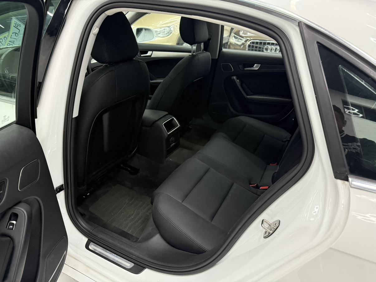 Audi A4 2013 thumb 11