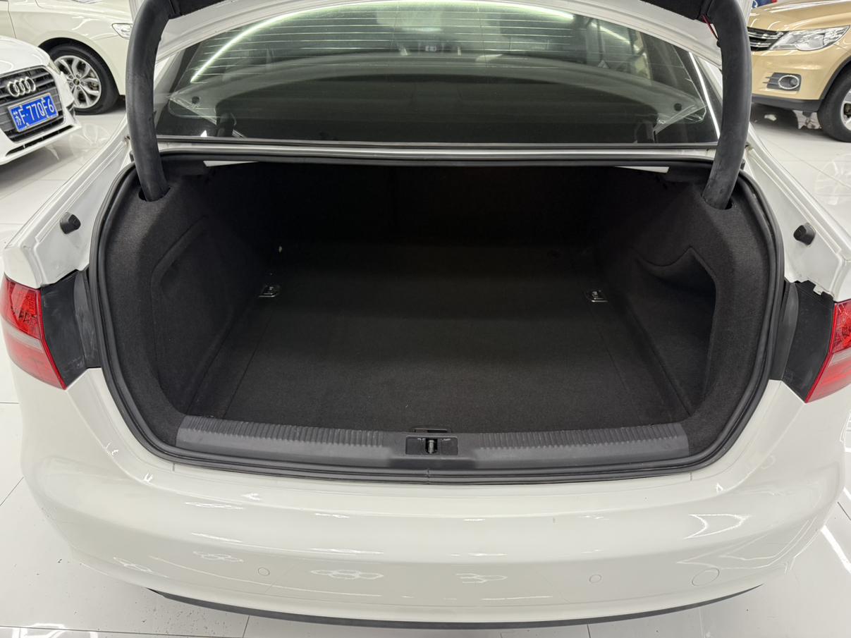 Audi A4 2013 thumb 12