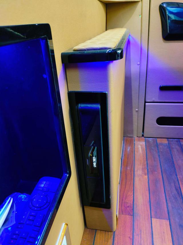 Mercedes-Benz Sprinter 2019 thumb 10
