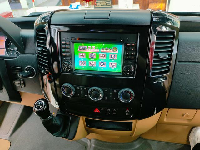 Mercedes-Benz Sprinter 2019 thumb 11