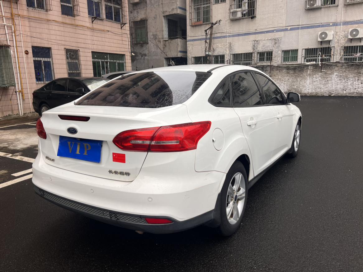 Ford Focus ST 2016 thumb 4