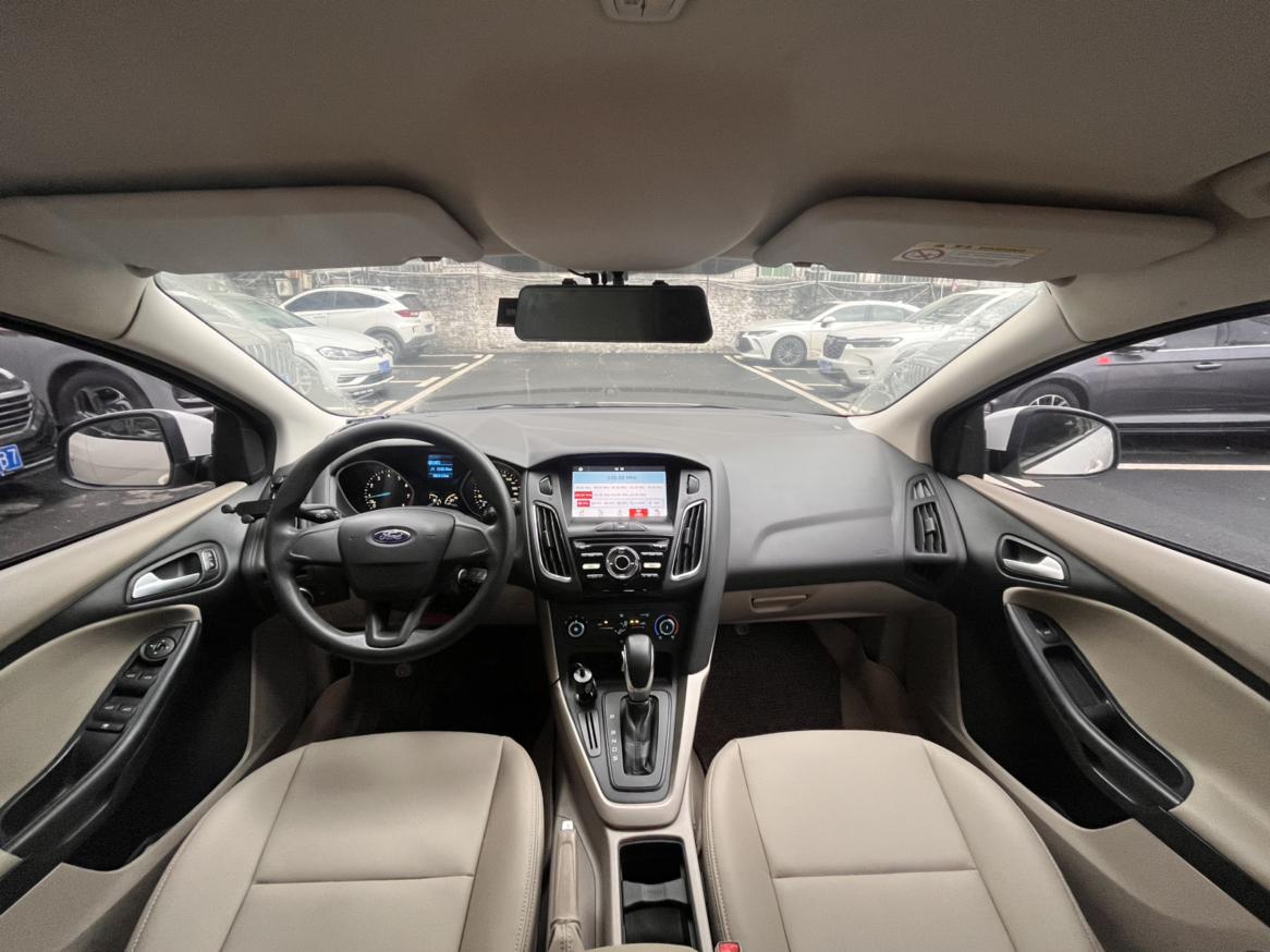 Ford Focus ST 2016 thumb 5