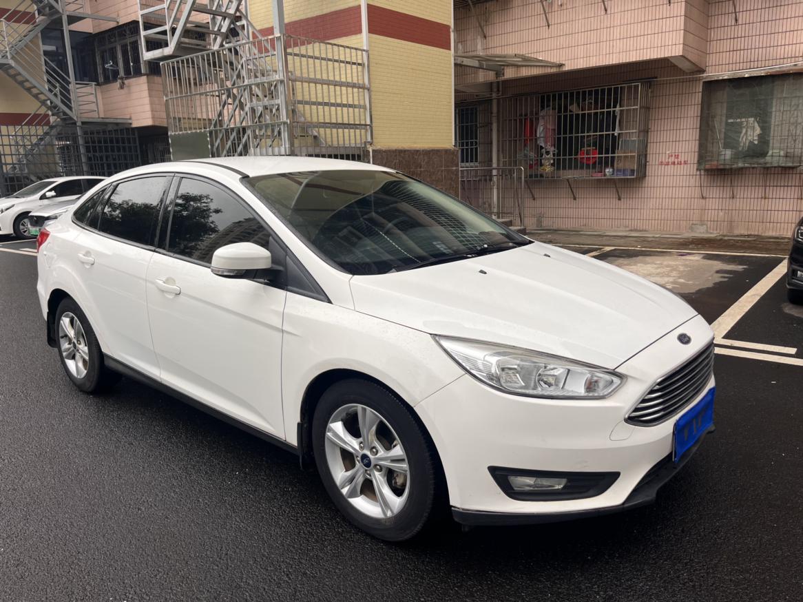 Ford Focus ST 2016 thumb 10