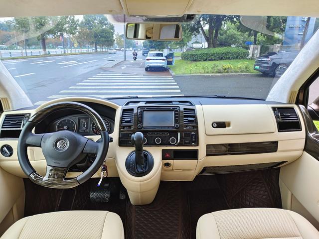 Volkswagen Caravelle 2016 thumb 4