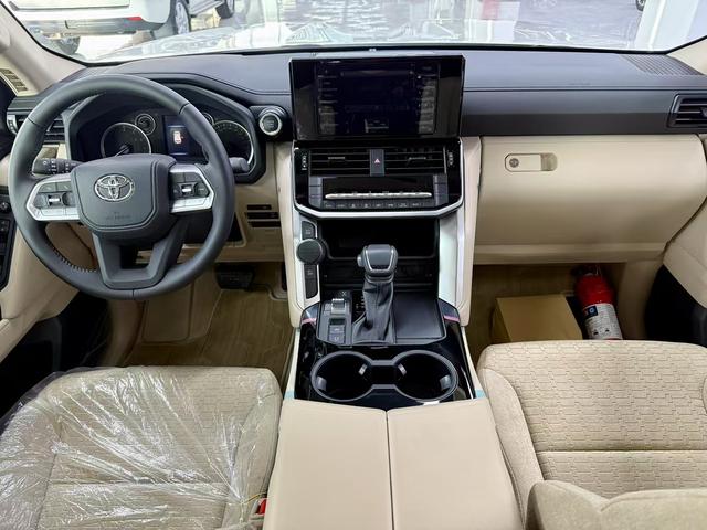 Toyota Land Cruiser 2025 thumb 2