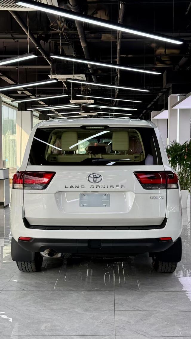 Toyota Land Cruiser 2025 thumb 6