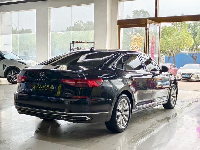 Volkswagen Passat 2021 thumb 4