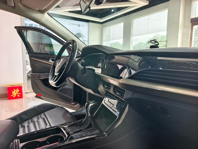 Volkswagen Passat 2021 thumb 8