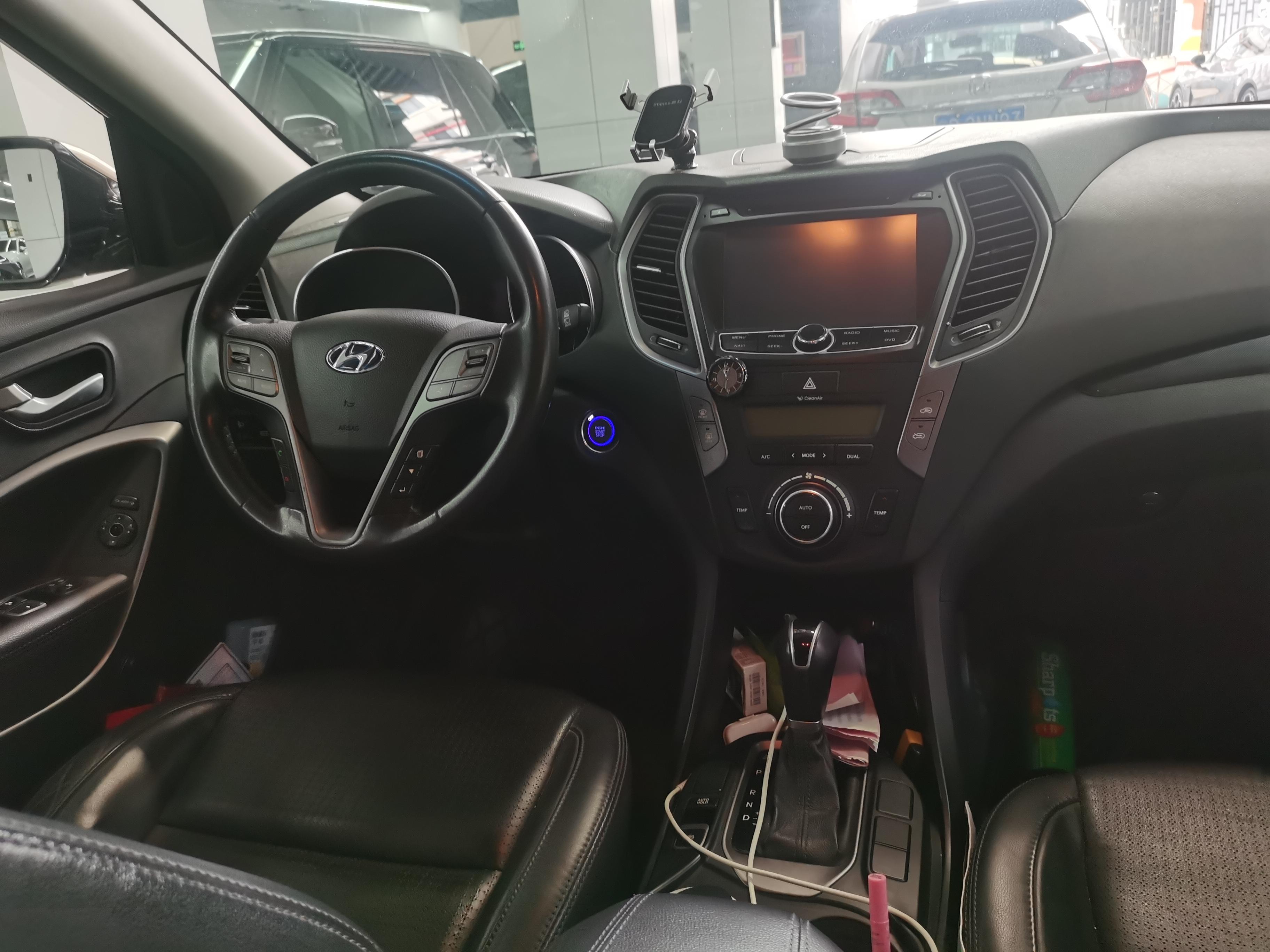 Hyundai Santa Fe 2013 thumb 4