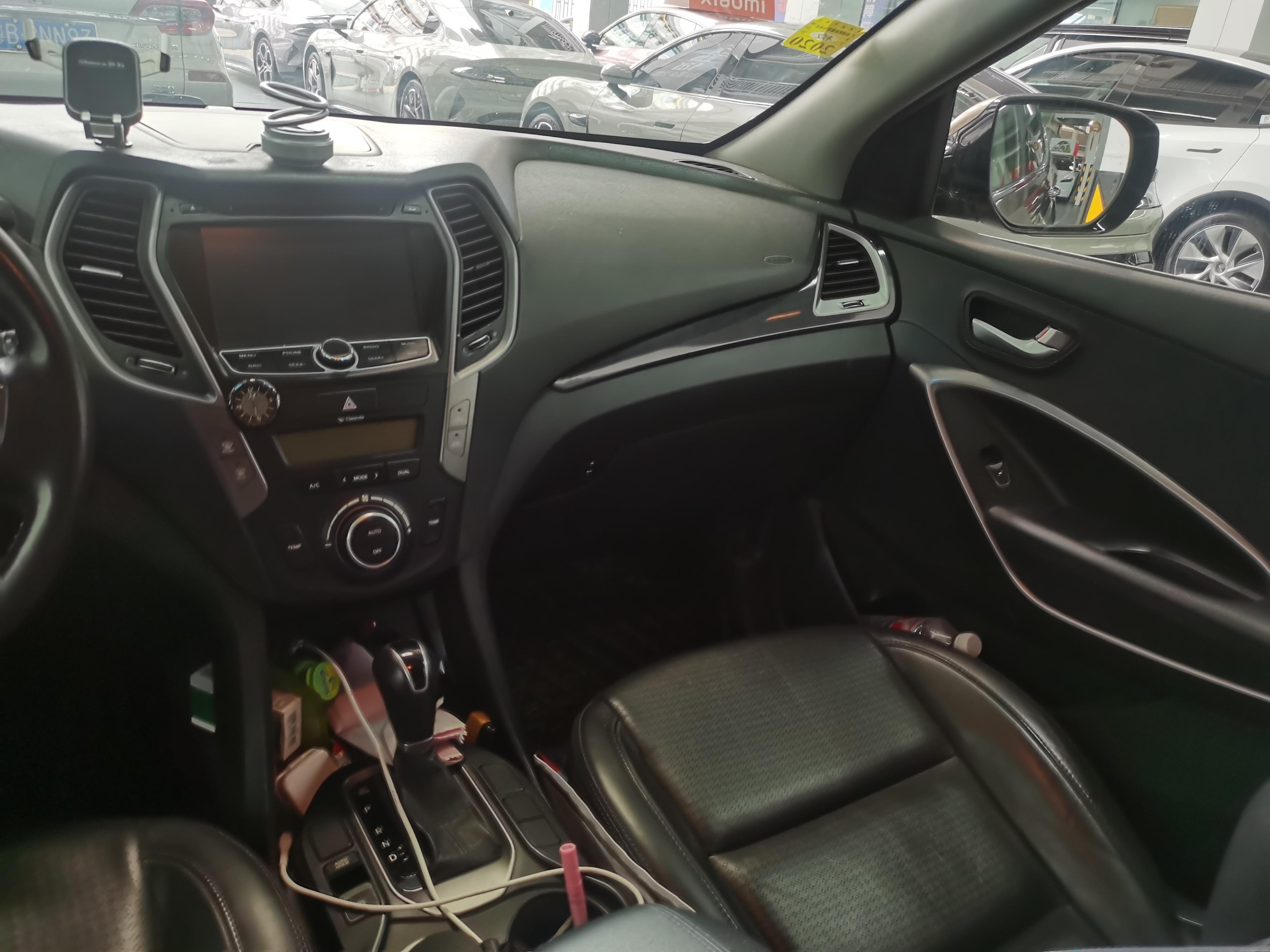 Hyundai Santa Fe 2013 thumb 5
