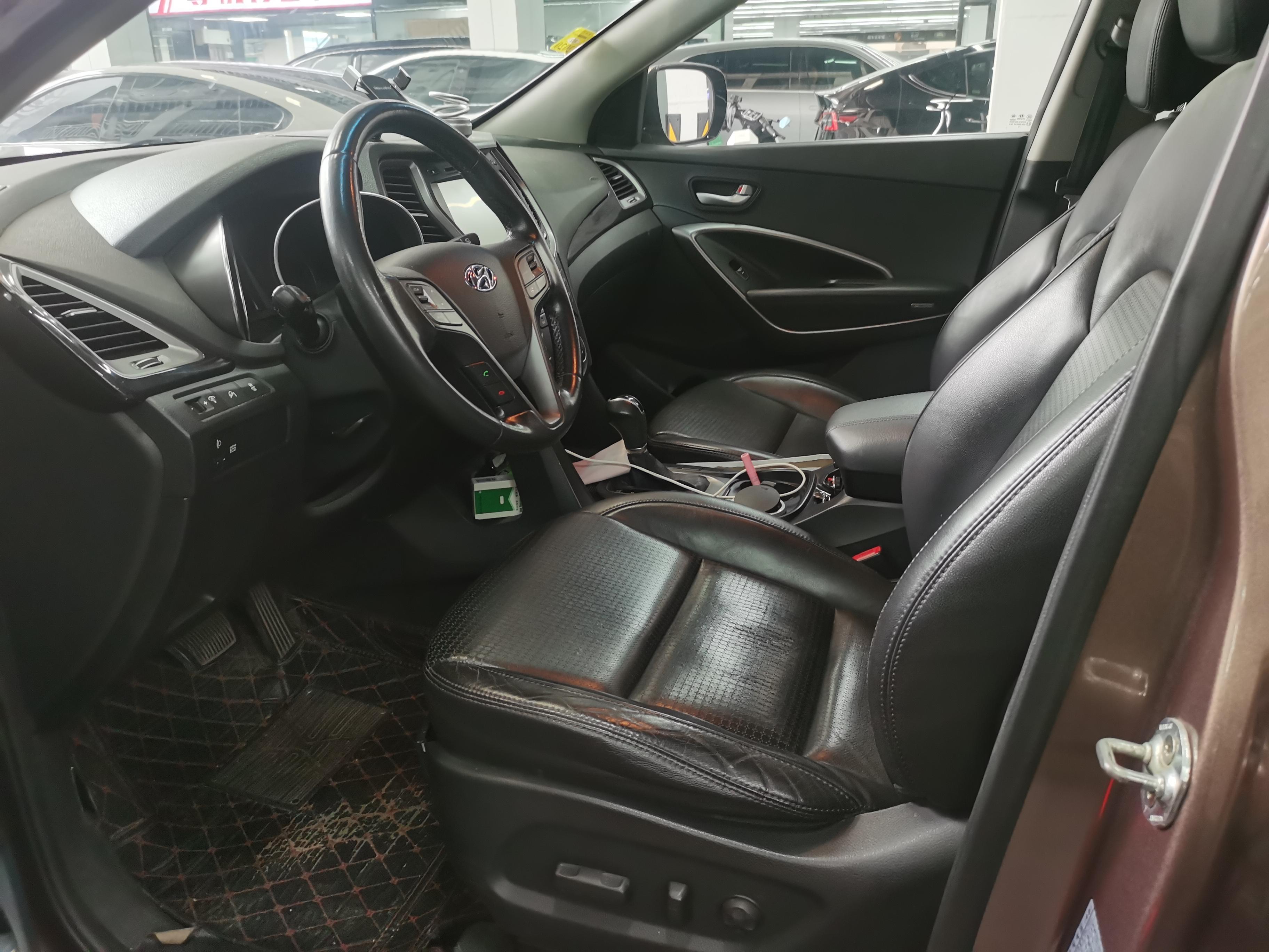 Hyundai Santa Fe 2013 thumb 6