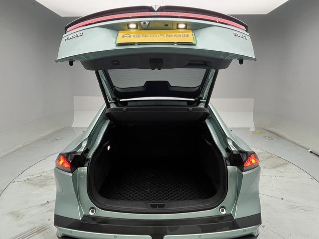 Audi A4 2024 thumb 10