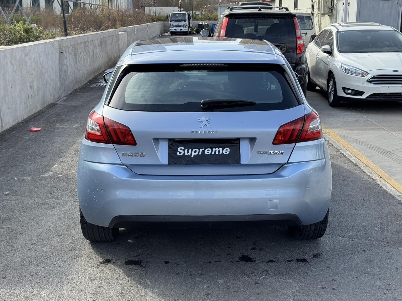 Peugeot 308 2016 thumb 3