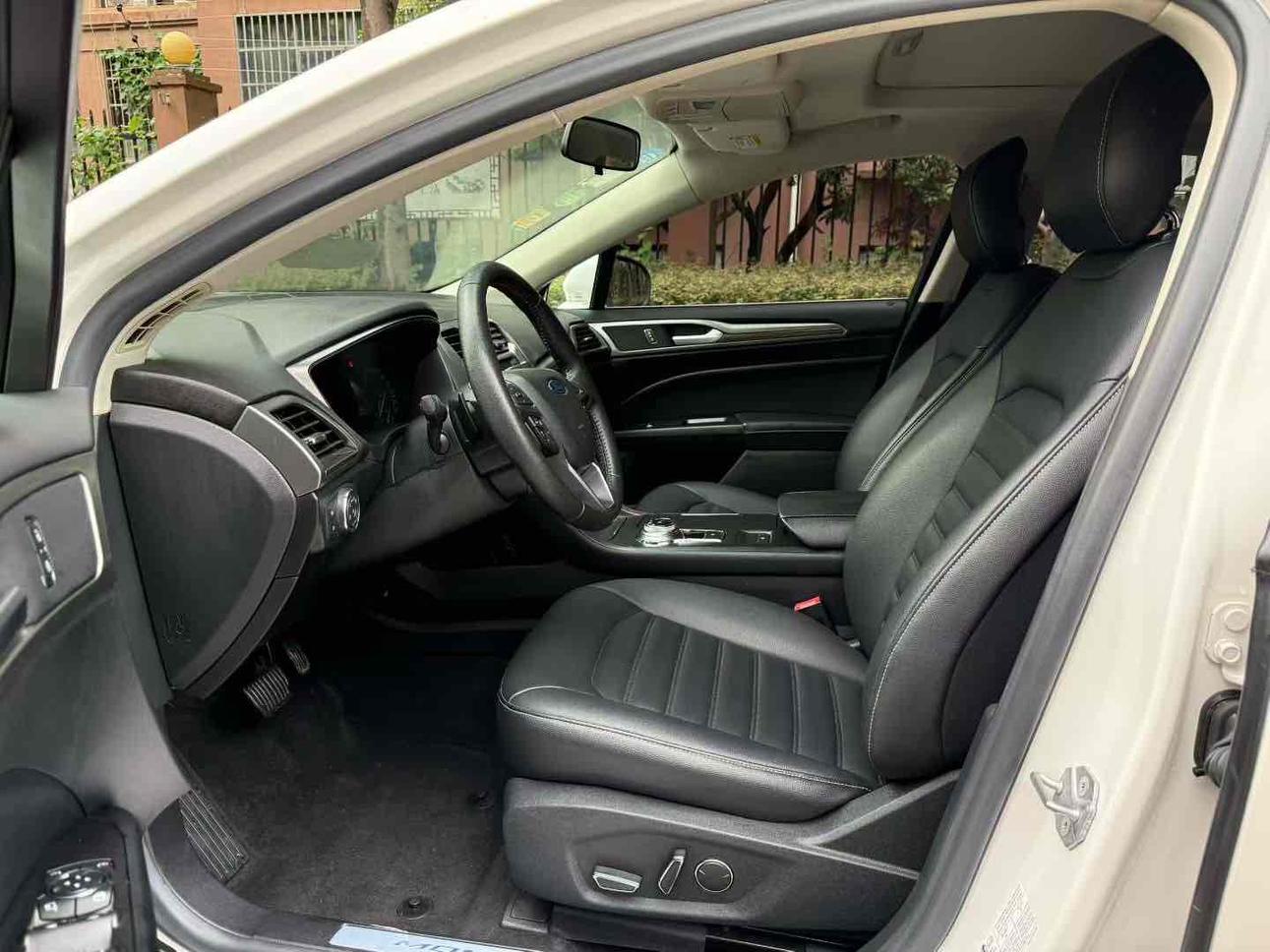 Ford Mondeo 2019 thumb 7