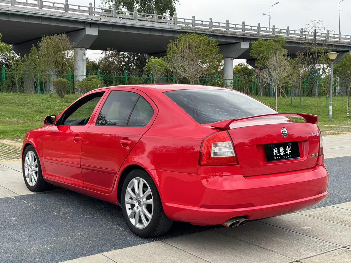 Skoda Octavia 2012 thumb 2