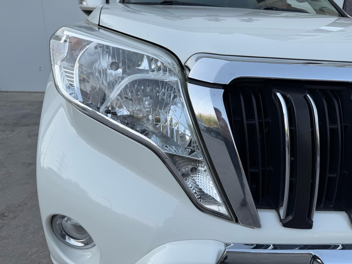 Toyota Land Cruiser Prado 2017 thumb 7