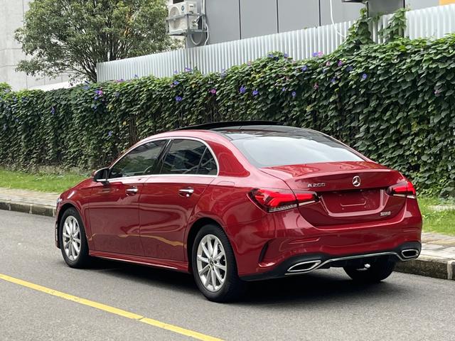 Mercedes-Benz A-Class 2020 thumb 3