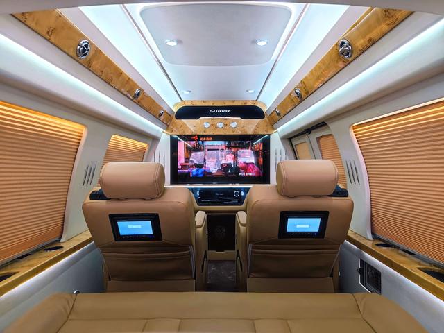 GMC Savana 2020 thumb 6