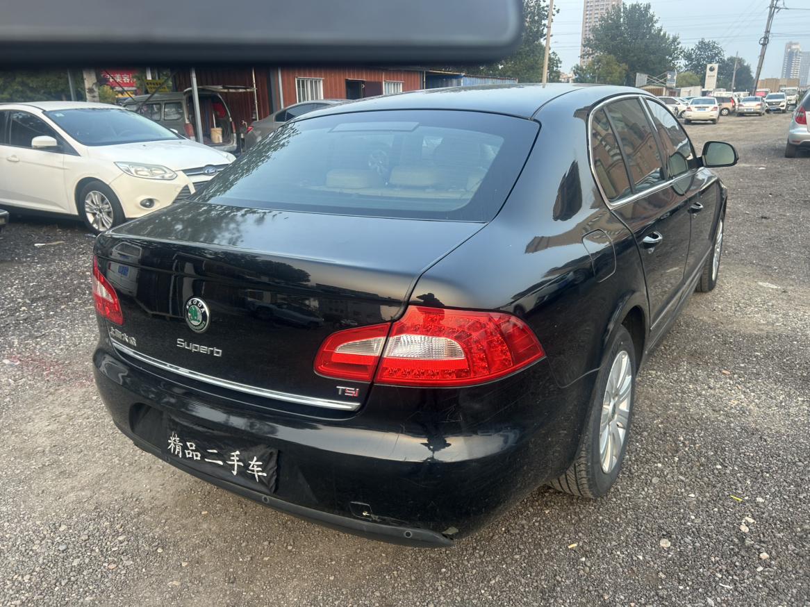 Skoda Octavia 2013 thumb 4