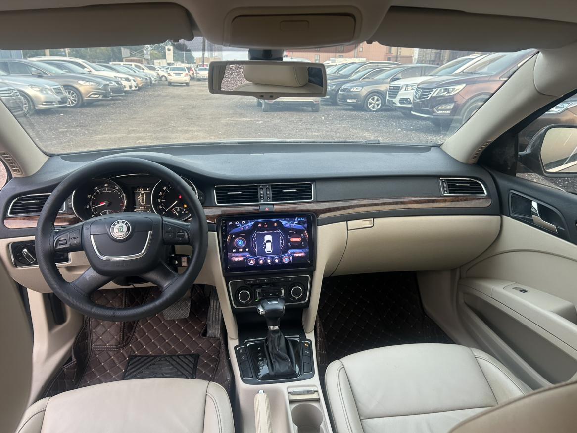 Skoda Octavia 2013 thumb 5
