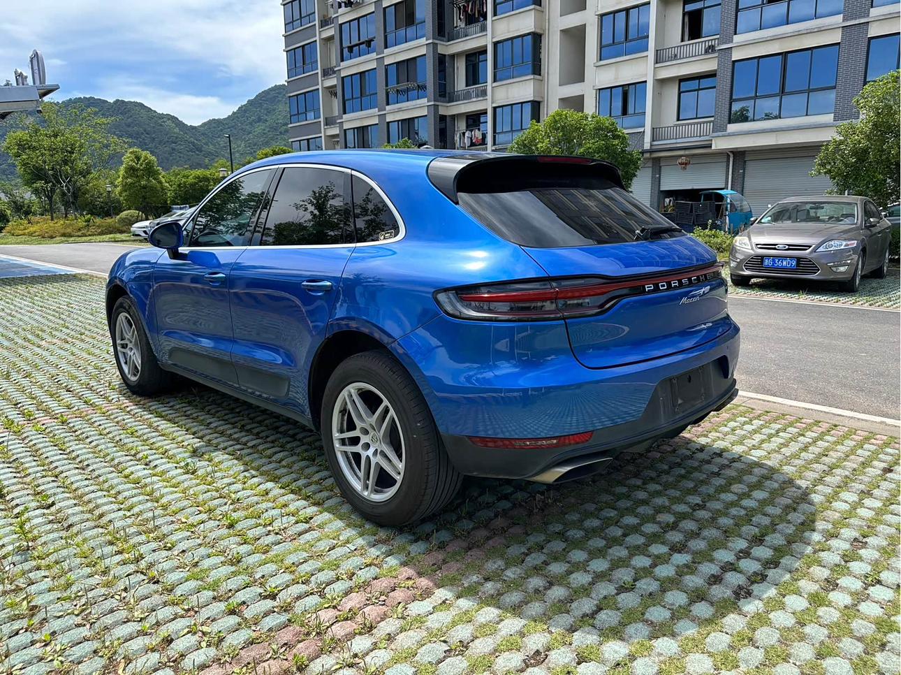 Porsche Macan 2019 thumb 2