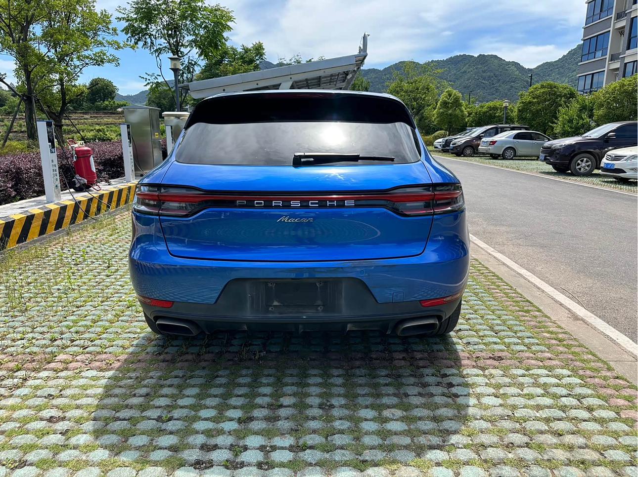 Porsche Macan 2019 thumb 3