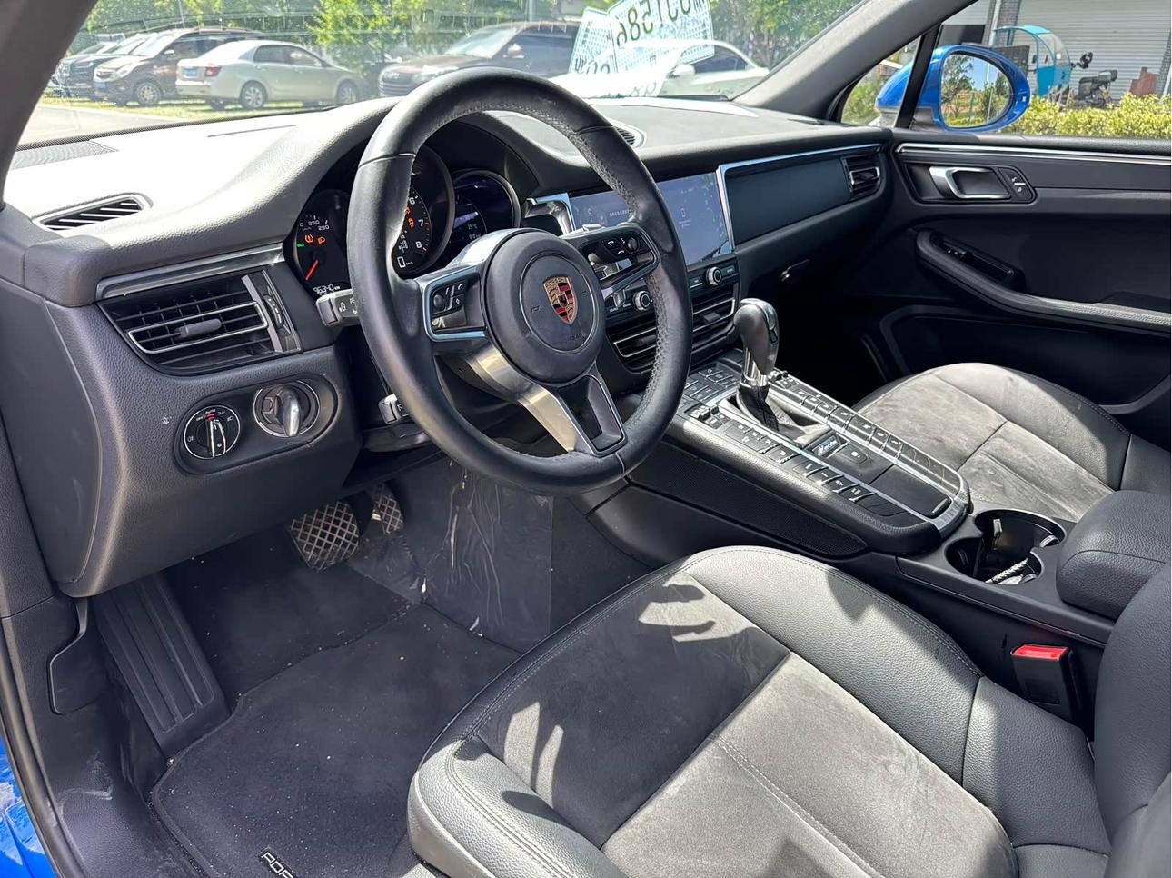 Porsche Macan 2019 thumb 9