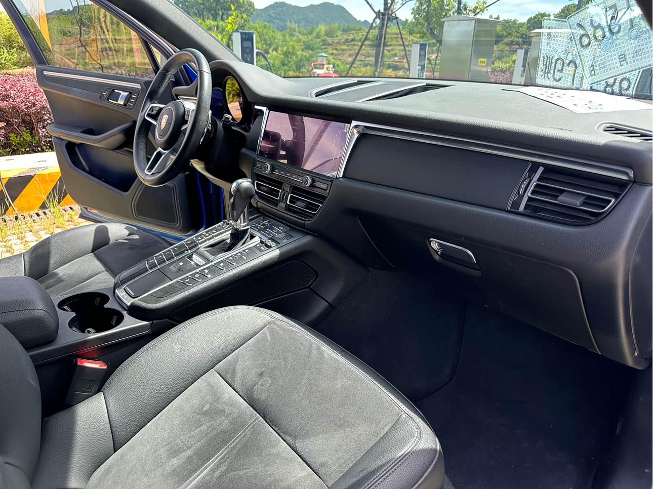 Porsche Macan 2019 thumb 10